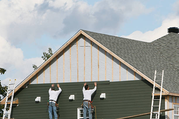 Professional Siding Contractor technician working in Sharpsburg, NC